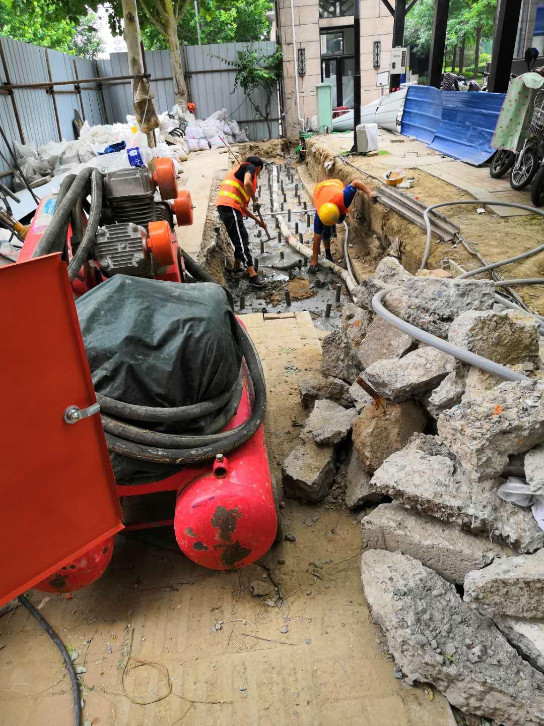 山南地基加固解决房子的地基下沉问题
